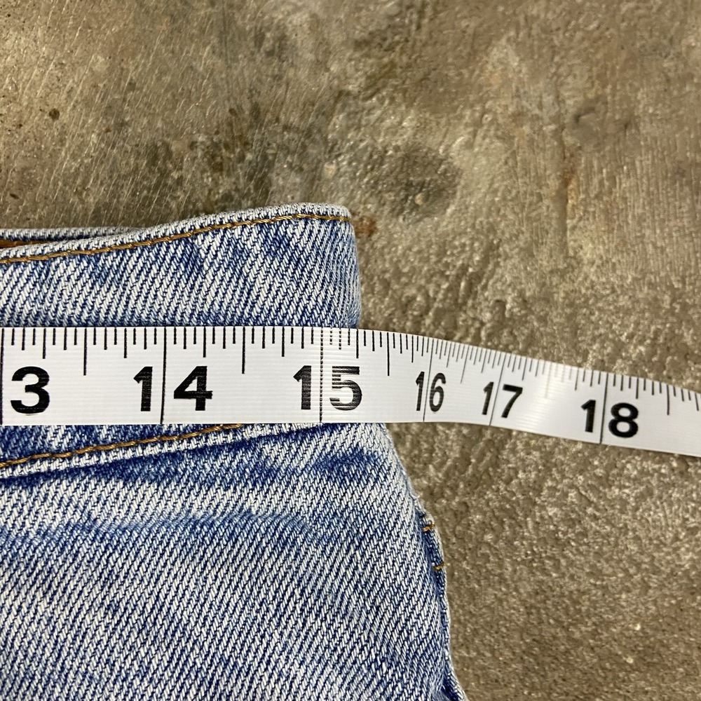 Vintage 90s Levi's 550 Jeans Size 33x32 Blue Denim Light Wash Relaxed Fit - Picture 12 of 13